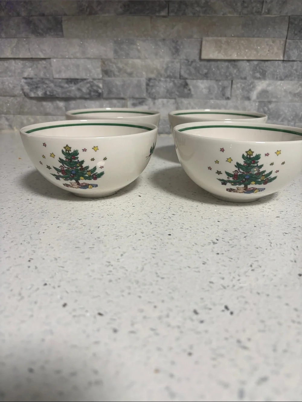 Nikko Japan Happy Holidays Christmastime Bowl Set of 4 Festive Tree Presents